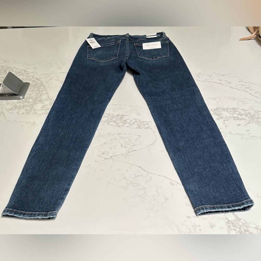 KanCan Dark Blue ultra high rise Skinny Jeans size 27 x 32